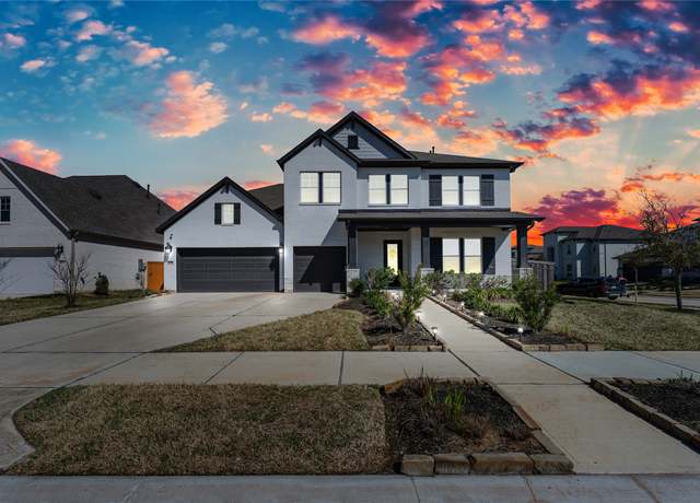 Property at 10027 Golden Woods Dr, Missouri City, TX 77459, 5 beds, 3.5 baths