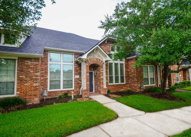 Property at 3306 Knollcrest Ln, Pearland, TX 77584, 3 beds, 2.5 baths