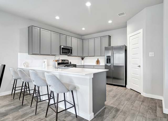 Property at 2914 Valeria Dr, Rosenberg, TX 77471, 3 beds, 2.5 baths