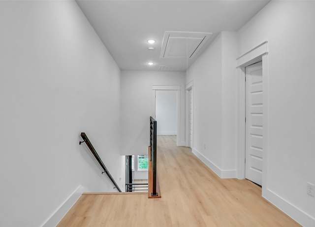Property at 4835 Paula St, Houston, TX 77033, 3 beds, 2.5 baths