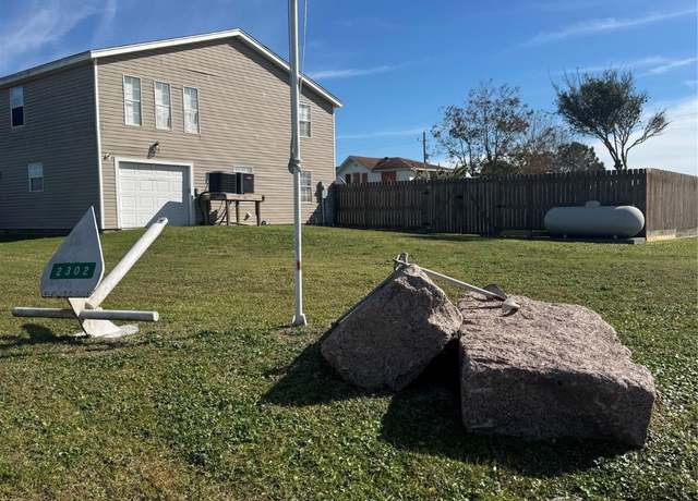 Property at 2302 Madison Ave, Port Bolivar, TX 77650, 3 beds, 2 baths
