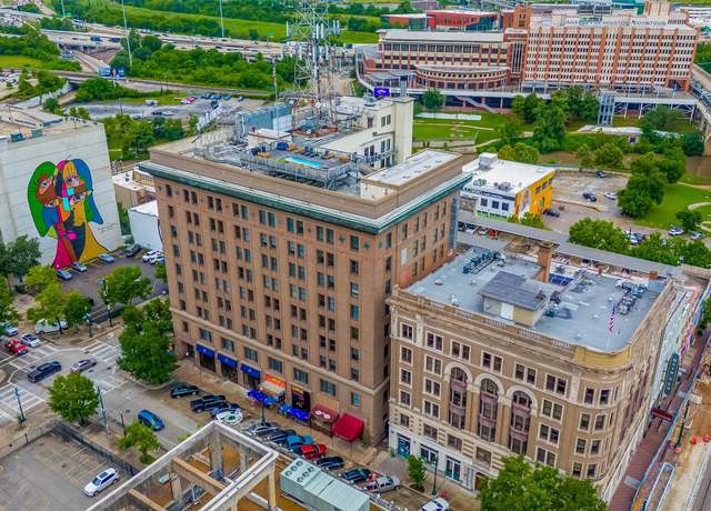 Property at 915 Franklin St Unit 9N, Houston, TX 77002, 3 beds, 4 baths