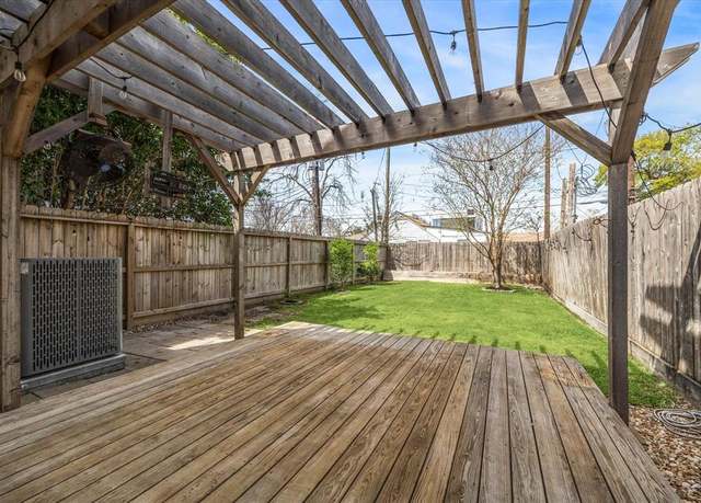 Property at 807 W 23rd St, Houston, TX 77008, 3 beds, 2.5 baths