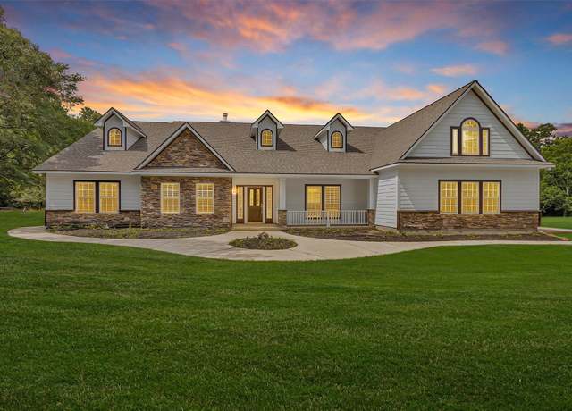 Property at 18721 Dalton Willis Dr, Montgomery, TX 77316, 3 beds, 2 baths