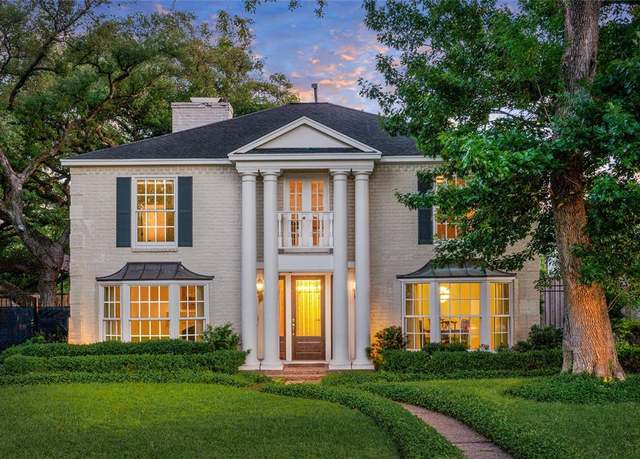 Property at 2105 Del Monte Dr, Houston, TX 77019, 4 beds, 3.5 baths