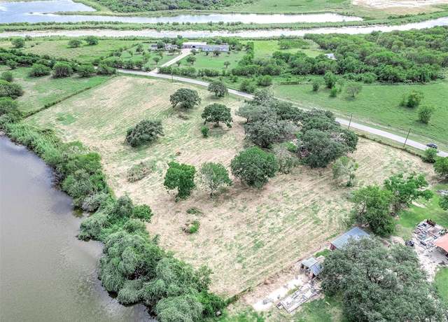 Property at 2230 Duncan Dr, Freeport, TX 77541