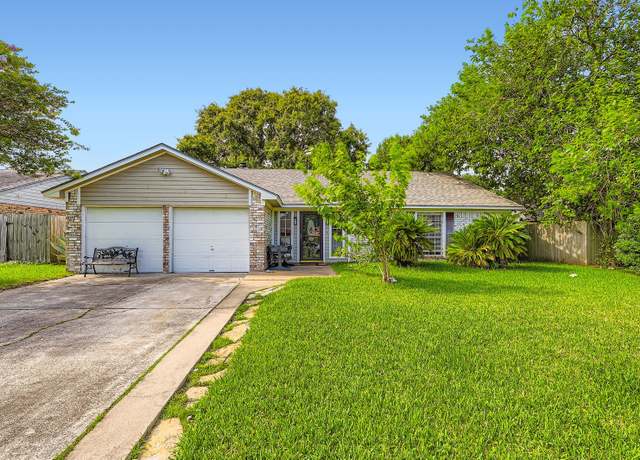 Property at 420 26th Ave N, Texas City, TX 77590, 3 beds, 2 baths