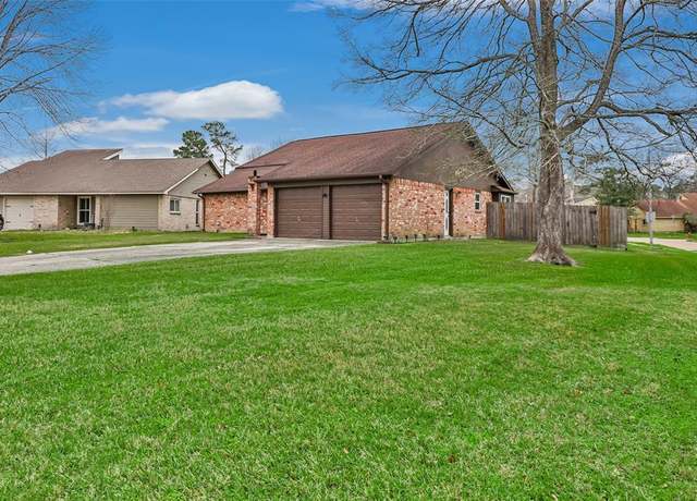 Property at 1102 Hitch Ct, Crosby, TX 77532, 3 beds, 2 baths