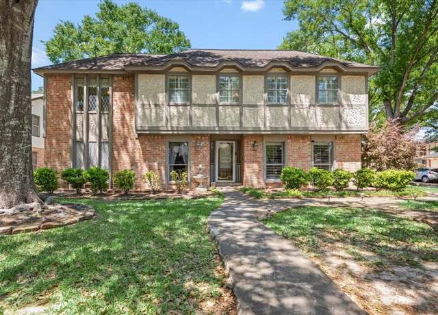 Property at 4702 Havenwoods Dr, Houston, TX 77066, 3 beds, 2.5 baths