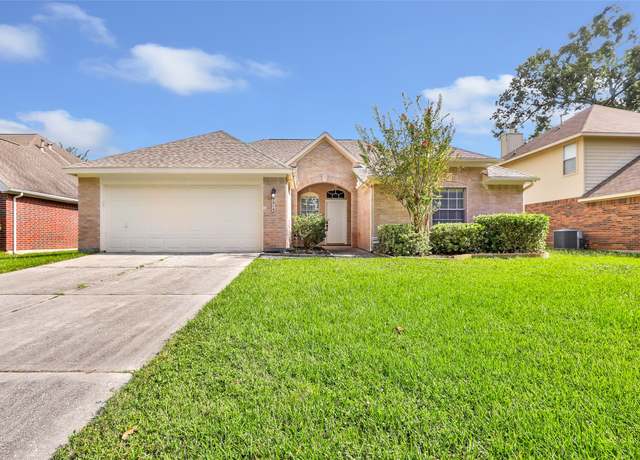 Property at 1519 Sandy Park Dr, Kingwood, TX 77339, 3 beds, 2 baths