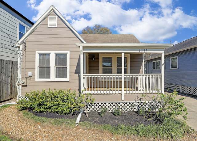 Property at 1011 W 23rd St, Houston, TX 77008, 2 beds, 2 baths