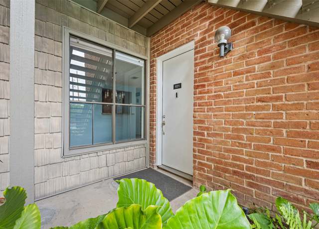 Property at 2829 Timmons Ln #101, Houston, TX 77027, 2 beds, 2 baths