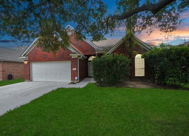 Property at 931 N Sky Dr, Houston, TX 77073, 4 beds, 2.5 baths