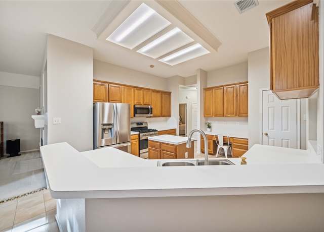 Property at 95 S Dreamweaver Cir, The Woodlands, TX 77380, 4 beds, 2.5 baths