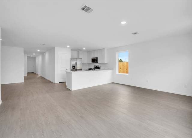 Property at 21926 Terre Riviera Dr, Hockley, TX 77447, 4 beds, 2 baths