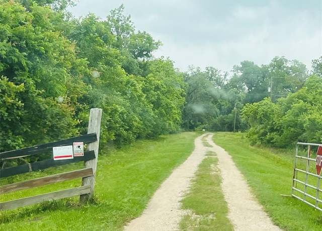 Property at 4494 County Road 611, Angleton, TX 77515