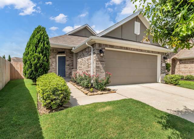 Property at 32094 Quail Terrace Ln, Conroe, TX 77385, 3 beds, 2 baths