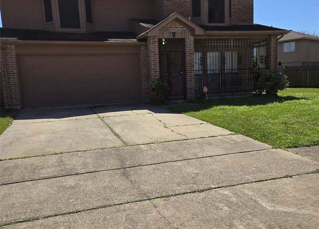 Property at 6527 River Bluff Dr, Houston, TX 77085, 4 beds, 2.5 baths