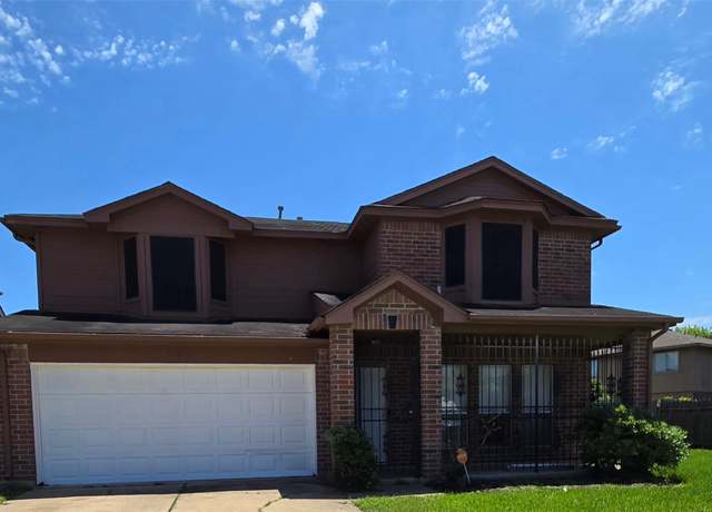 Property at 6527 River Bluff Dr, Houston, TX 77085, 4 beds, 2.5 baths