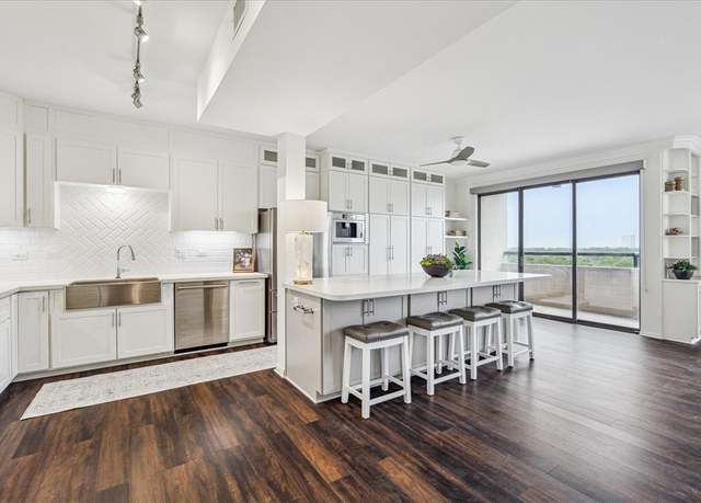 Property at 651 Bering Dr #906, Houston, TX 77057, 2 beds, 2 baths