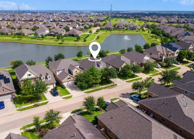 Property at 9135 Monarch Field Ln, Cypress, TX 77433, 3 beds, 2 baths