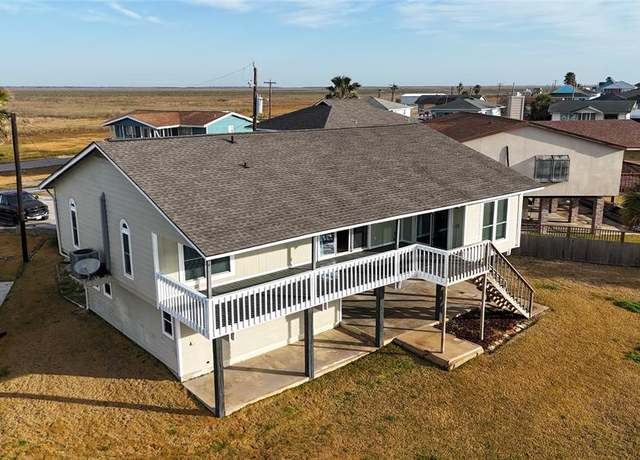 Property at 110 Mariner Rd, Freeport, TX 77541, 3 beds, 2.5 baths