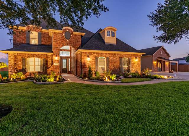 Property at 2029 Auburn Sky Ct, League City, TX 77573, 6 beds, 5.5 baths