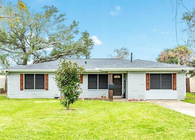 Property at 420 Cobb St, Clute, TX 77531, 4 beds, 2 baths