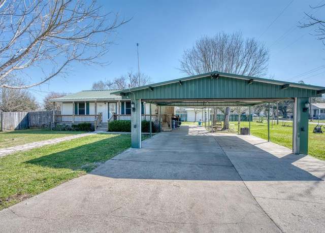 Property at 10 County Road 2416, Hull, TX 77564, 2 beds, 1 bath