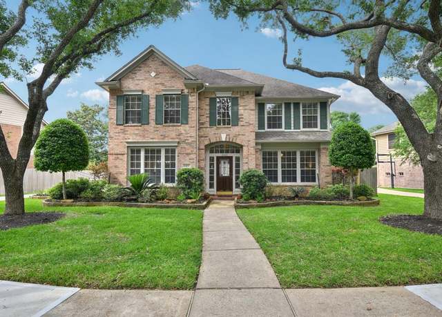 Property at 6402 Cool Water Dr, Sugar Land, TX 77479, 4 beds, 3.5 baths