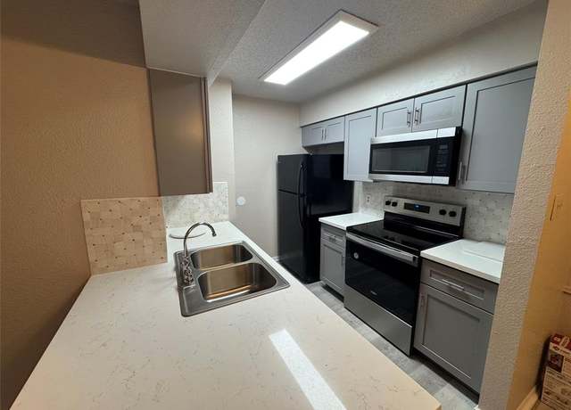 Property at 10101 S Gessner Rd #305, Houston, TX 77071, 2 beds, 2 baths