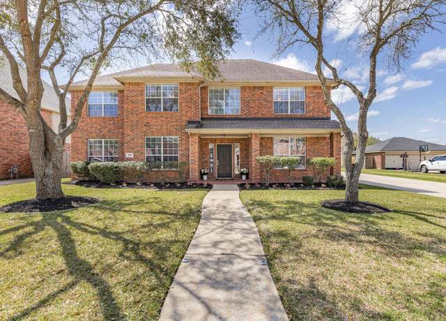 Property at 3816 Houston Lake Dr, Pearland, TX 77581, 5 beds, 3.5 baths