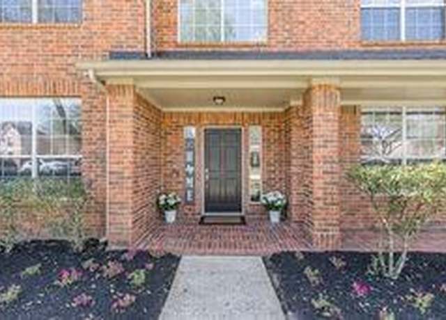 Property at 3816 Houston Lake Dr, Pearland, TX 77581, 5 beds, 3.5 baths