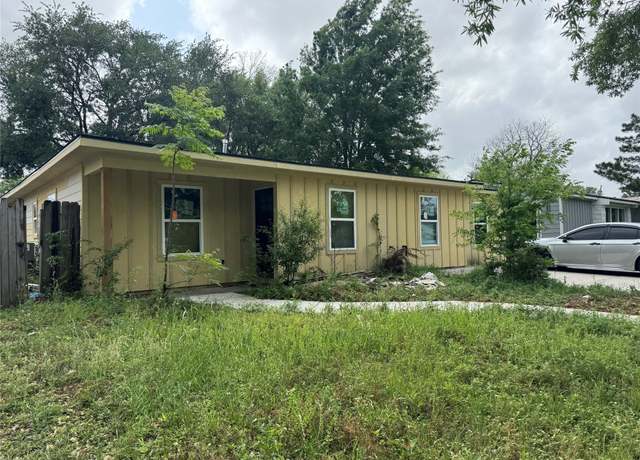 Property at 7422 Thurow St, Houston, TX 77087, 3 beds, 2 baths