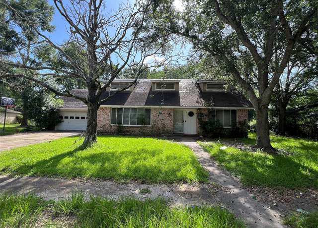 Property at 3709 Kettering Ave, Bay City, TX 77414, 5 beds, 3 baths