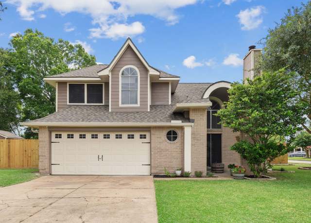Property at 224 Old Oaks St, League City, TX 77573, 3 beds, 2.5 baths