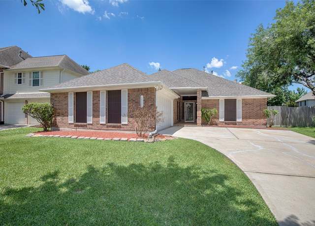 Property at 14330 Little Willow Walk, Houston, TX 77062, 3 beds, 2 baths