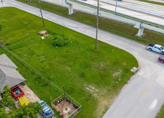 Property at 810 Benmar Dr, Houston, TX 77032