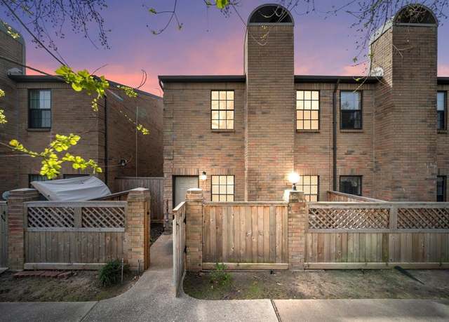 Property at 9850 Pagewood Ln #1306, Houston, TX 77042, 2 beds, 2.5 baths