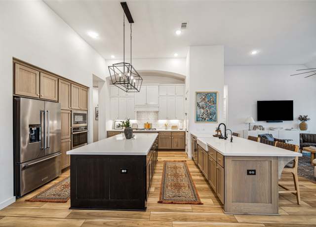 Property at 8818 Laurel Crest Dr, Missouri City, TX 77459, 4 beds, 3.5 baths
