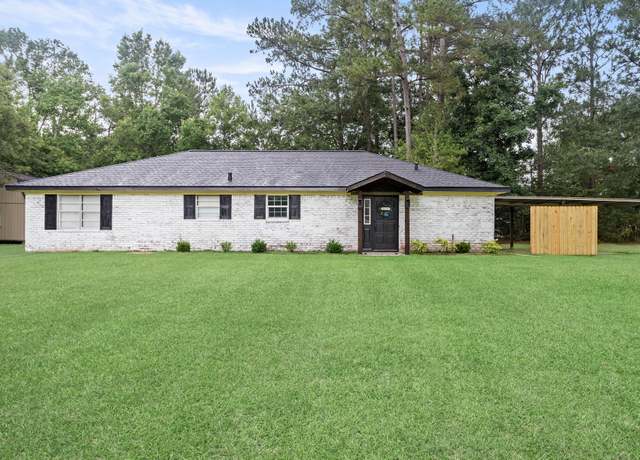 Property at 5417 Lakewood Dr, Kountze, TX 77625, 3 beds, 2 baths