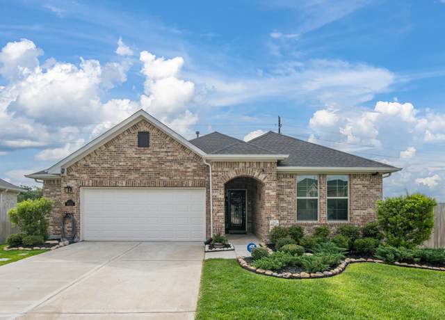 Property at 8023 Royal Palm Dr, Fulshear, TX 77441, 4 beds, 3 baths