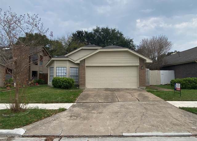 Property at 7315 Puerta Vallarta Dr, Houston, TX 77083, 3 beds, 2 baths