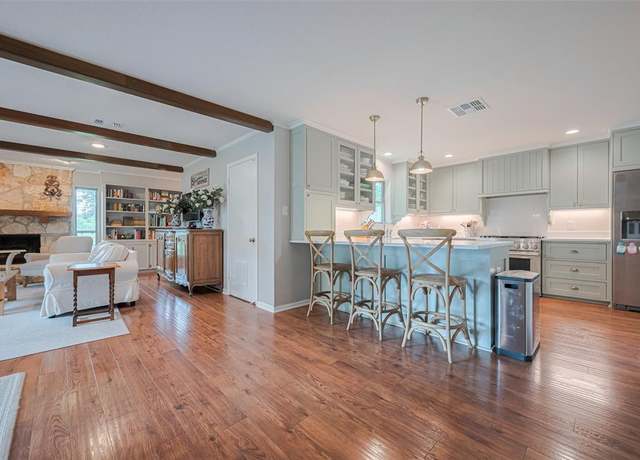 Property at 2211 Wycliffe Dr, Houston, TX 77043, 3 beds, 2 baths