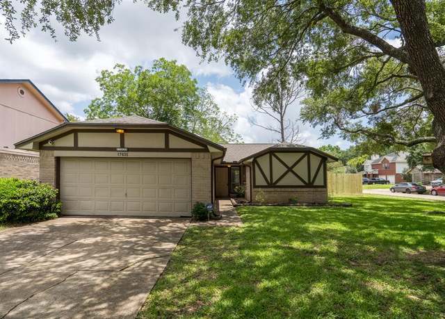 Property at 17035 Tranquil Dr, Sugar Land, TX 77498, 3 beds, 2 baths
