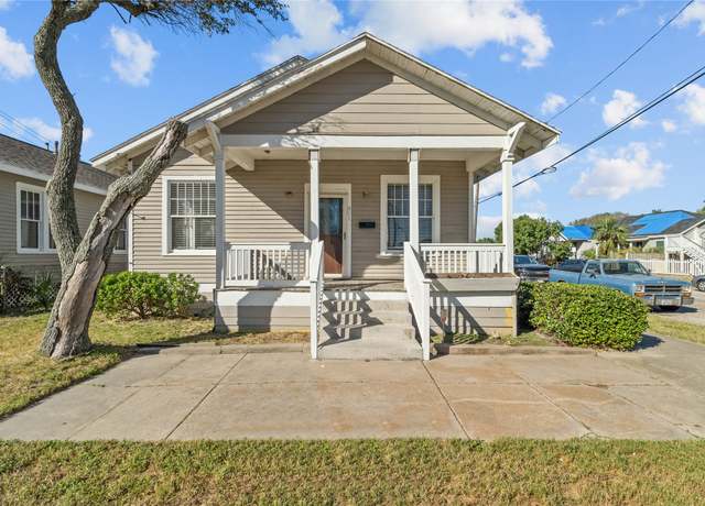 Property at 801 University Blvd, Galveston, TX 77550, 4 beds, 3 baths
