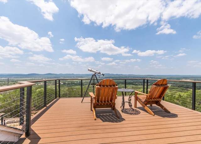 Property at 1328 Lakepark Dr, Lakehills, TX 78063, 3 beds, 2.5 baths