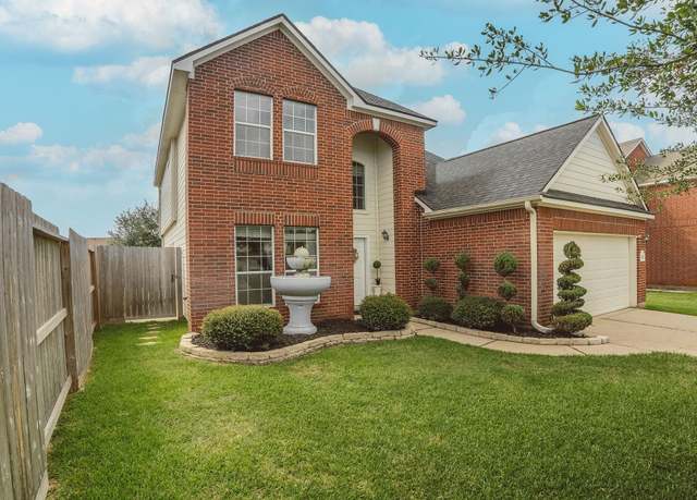 Property at 2055 Midlane Dr, Conroe, TX 77301, 4 beds, 2.5 baths
