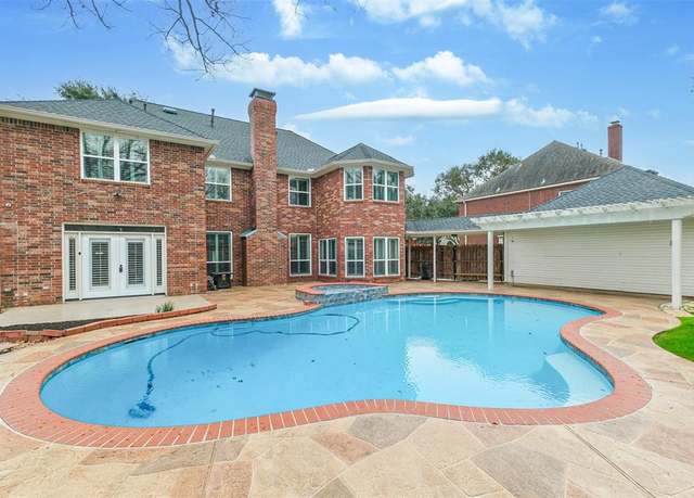 Property at 3430 Williams Glen Dr, Sugar Land, TX 77479, 5 beds, 3.5 baths
