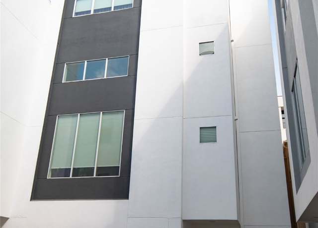 Property at 2423 W Main St Unit B, Houston, TX 77098, 3 beds, 3.5 baths